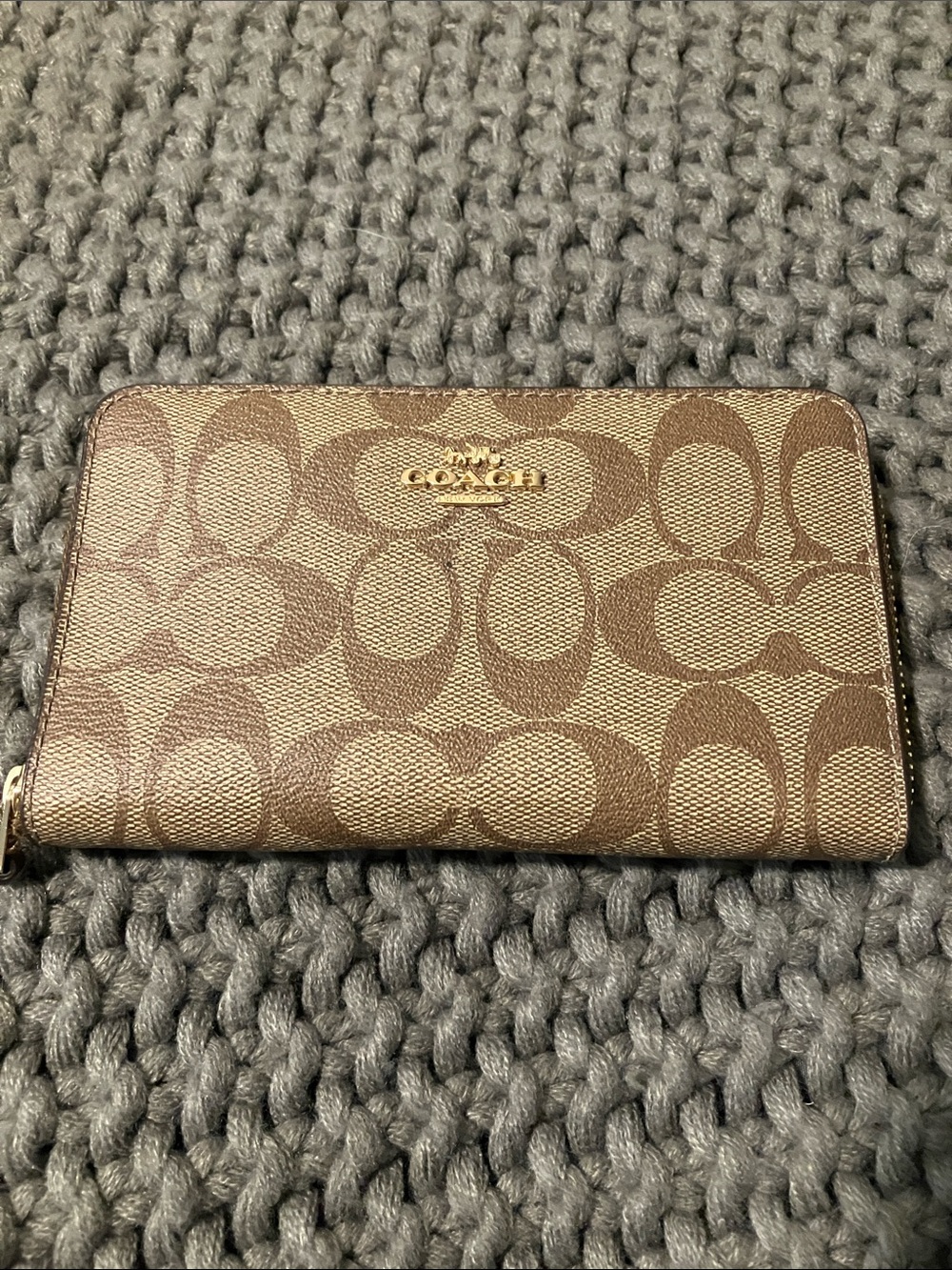 Coach Women's Medium Zip Wallet Signature Canvas Khaki Saddle